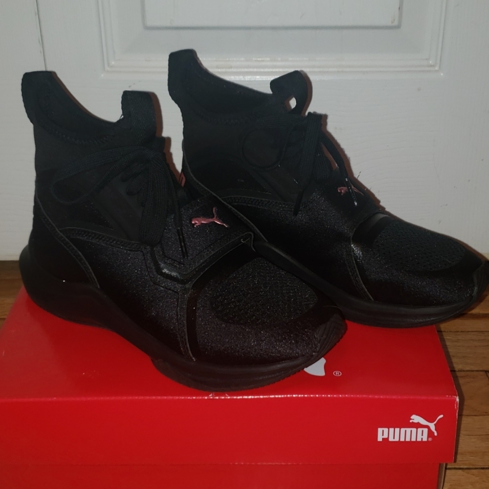 Black puma sneakers with Pink logo